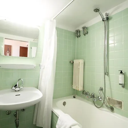 Hotel Am Zoo 3*